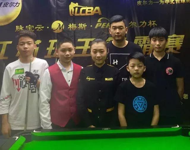 队都紧随其 队都紧随其