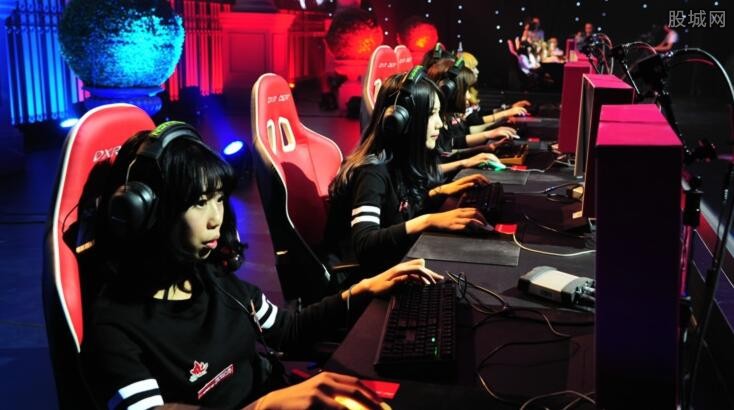 一位年仅十 一位年仅十